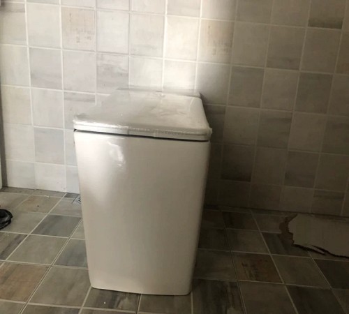 Bồn cầu không két nước Moonoah MN-1599