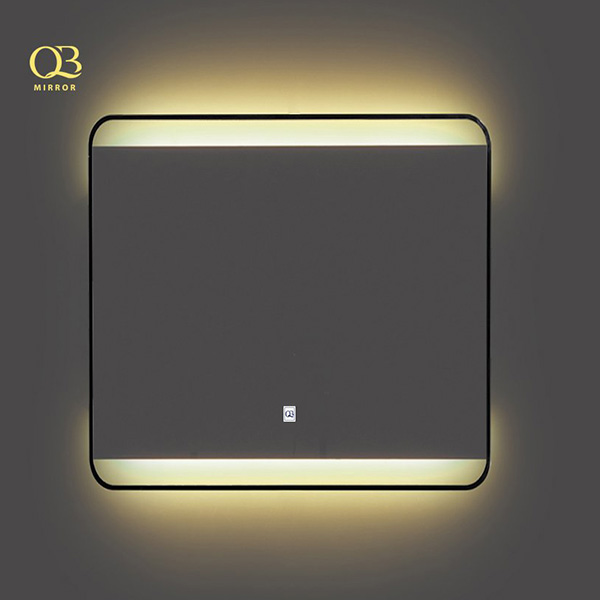 Gương phòng tắm đèn led QB-QL930V7 (750x700mm)