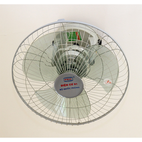 Quạt treo tường điện cơ 91 QTT-V2D - Image 3