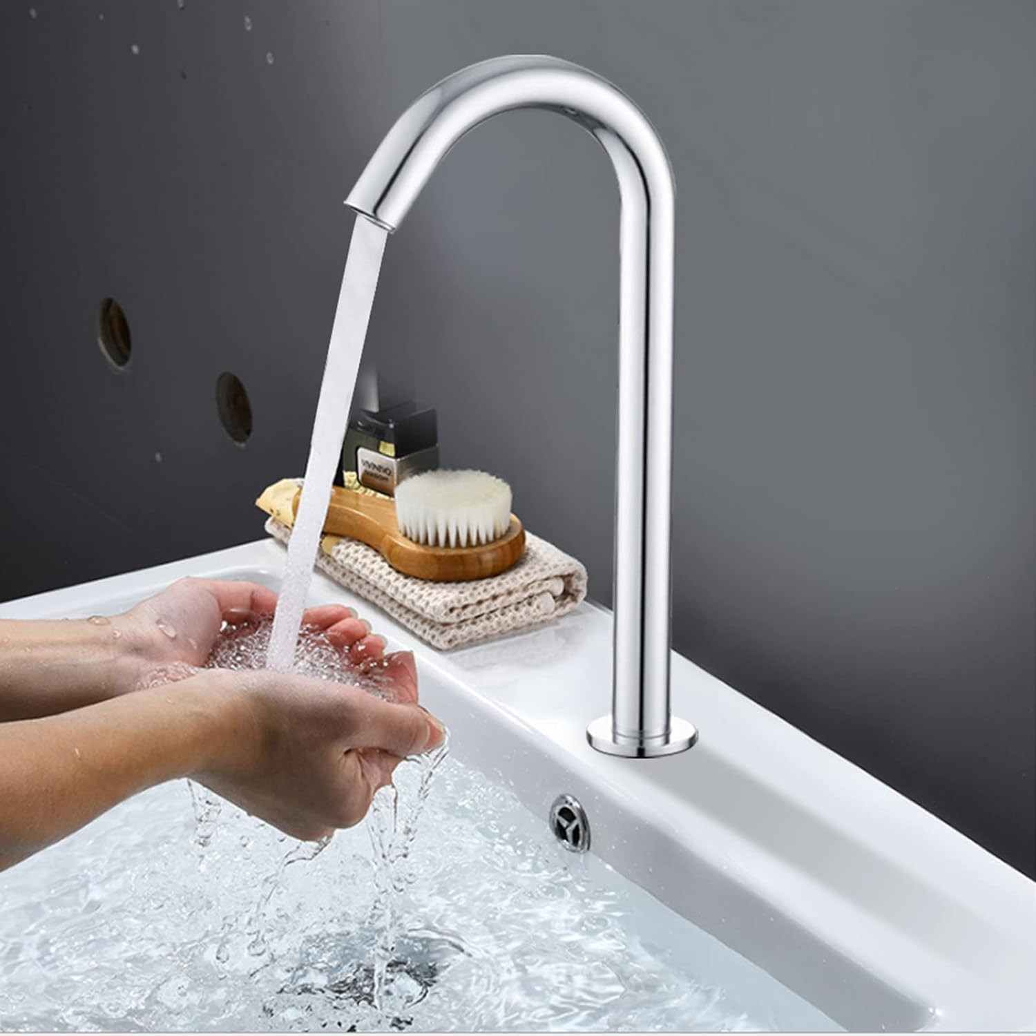Vòi cảm ứng TECHOME A815 ( Điện hoặc Pin)