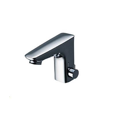 Vòi cảm ứng TOTO DLE105AN (Nước lạnh-Pin Auto) - Image 3