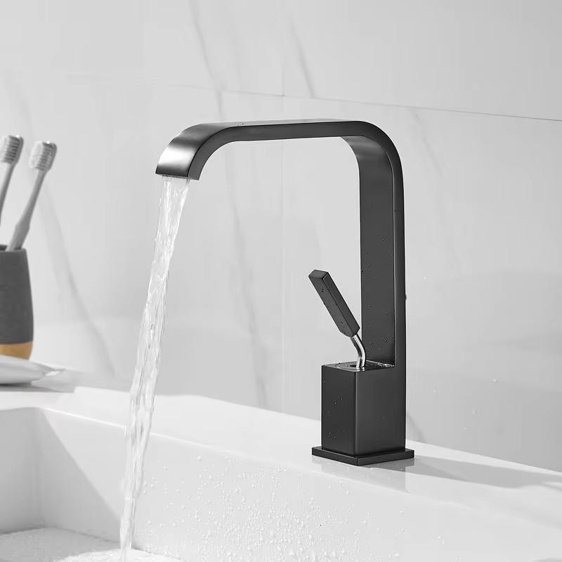 Vòi chậu lavabo, vòi bồn tắm mạ vàng mờ 3 lỗ Miken MK-552GM - Image 4
