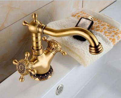 Vòi chậu rửa mặt mạ vàng 1 lỗ nóng lạnh HM-0686V (Cao 30cm) - Image 5